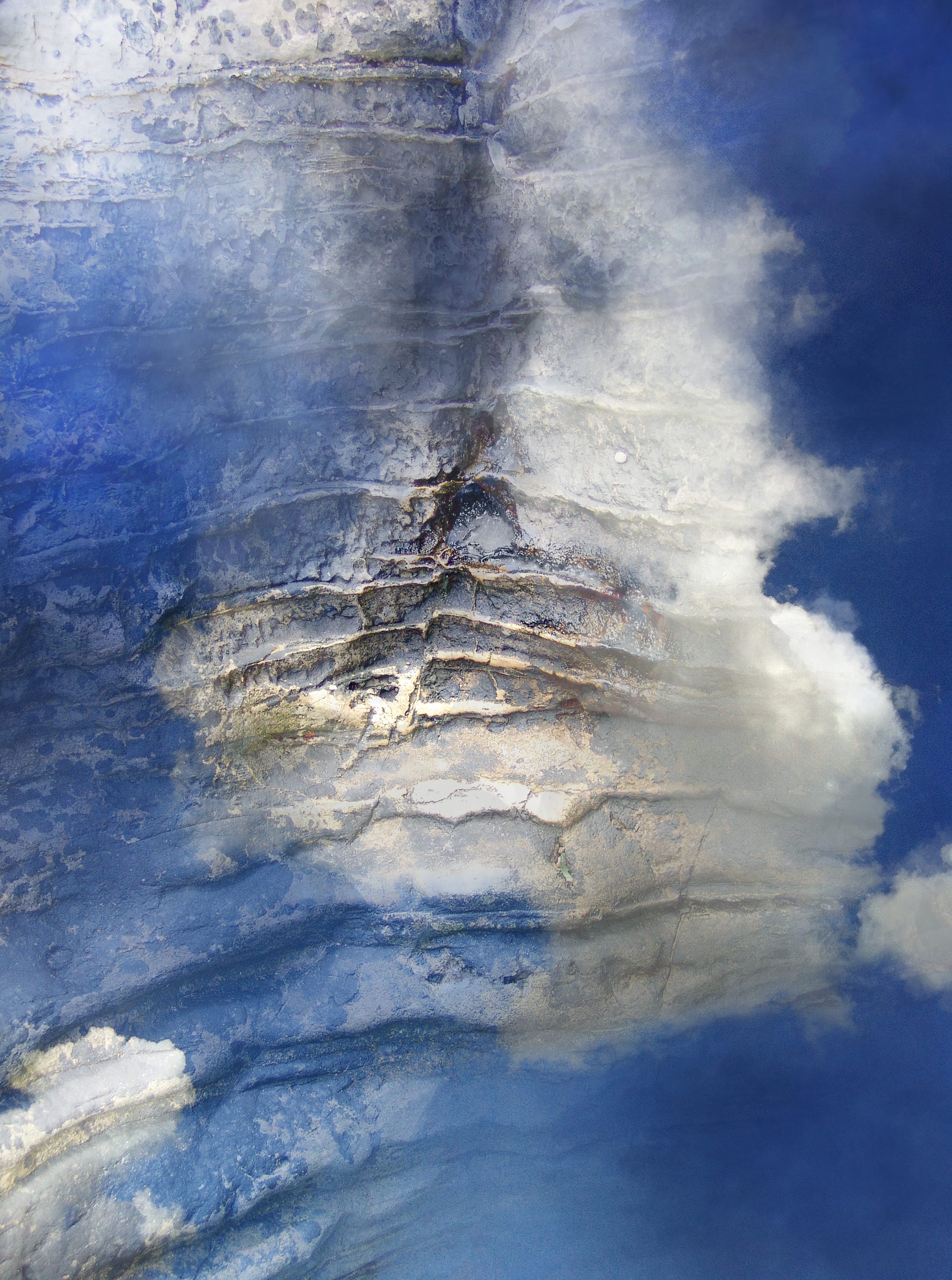 "WOUNDED CLOUD" - 2023